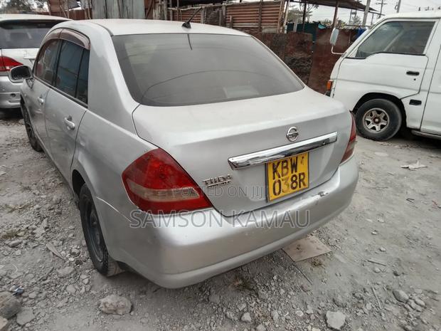 Nissan Tiida 2008 Silver
