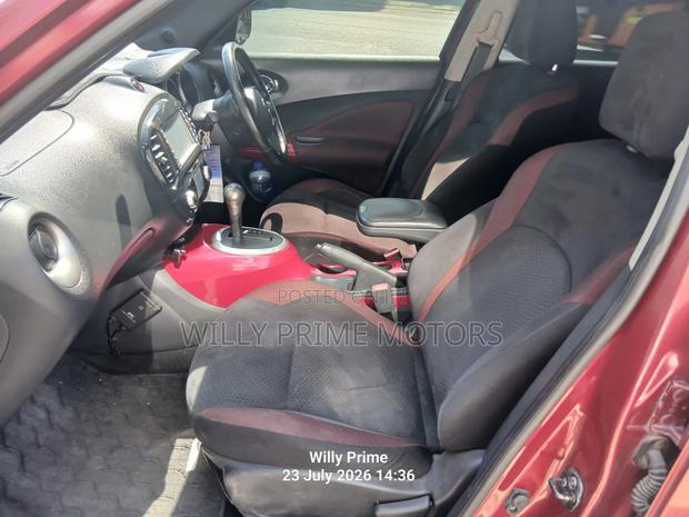 Nissan Juke 2011 Red