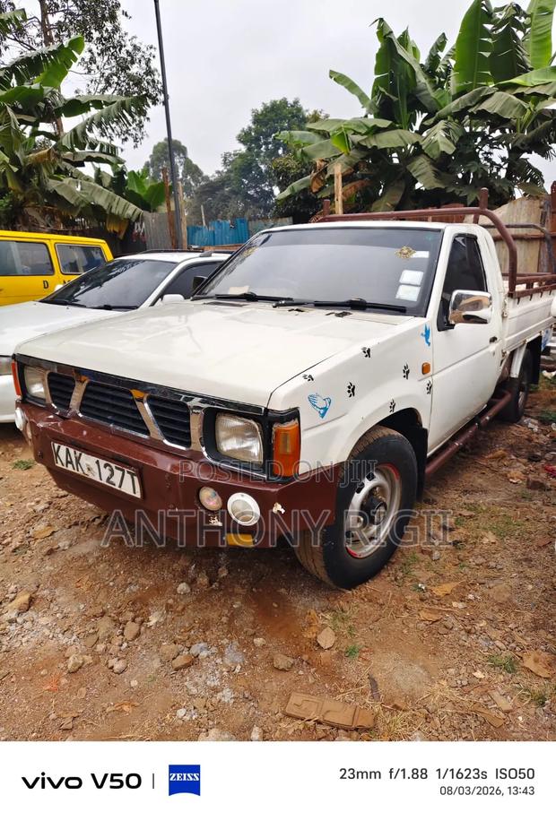 Nissan Pick-Up 2.5D 1998 White