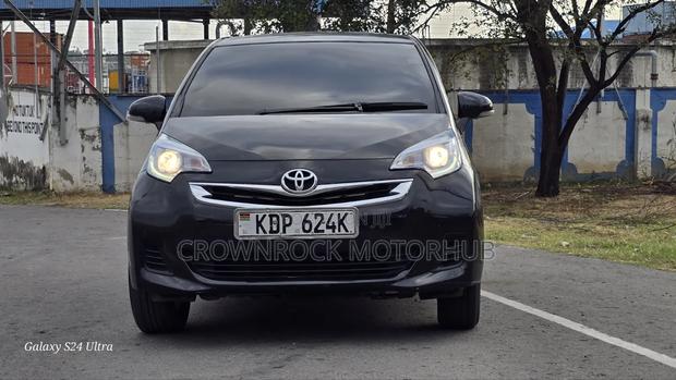 Toyota Ractis 2015 Black