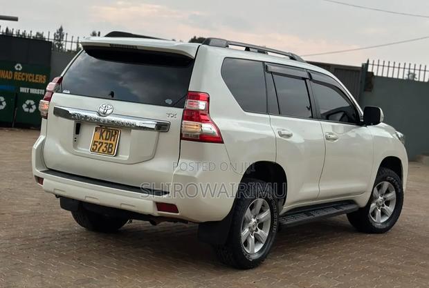 Toyota Land Cruiser Prado 2014 Off white