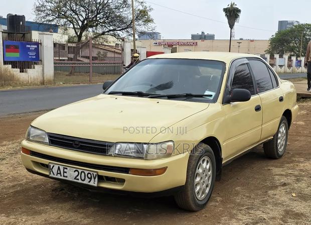 Toyota Corona 1998 Gold