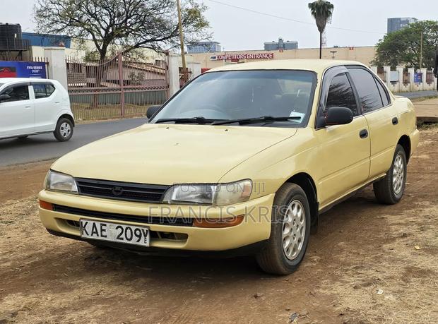 Toyota Corona 1998 Gold
