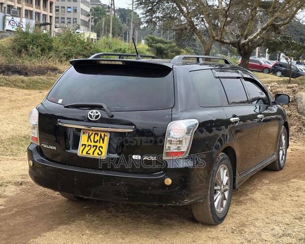 Toyota Corolla Fielder 2010 Black
