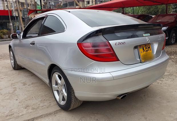 Mercedes-Benz C200 2002 Silver