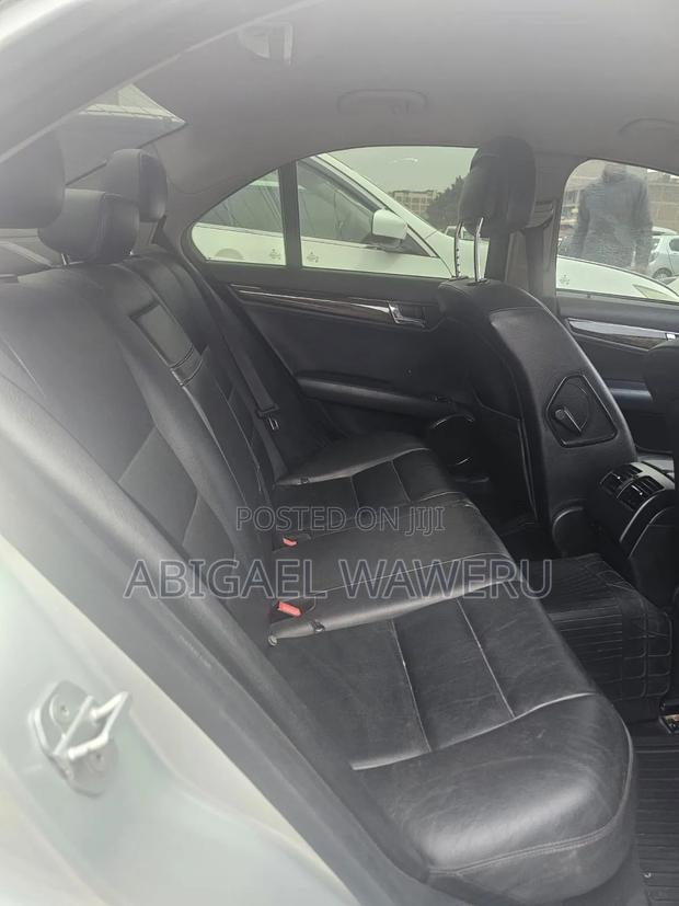 Mercedes-Benz C200 2009 Silver
