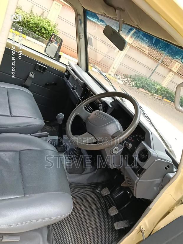 Toyota Land Cruiser 2008 Gold