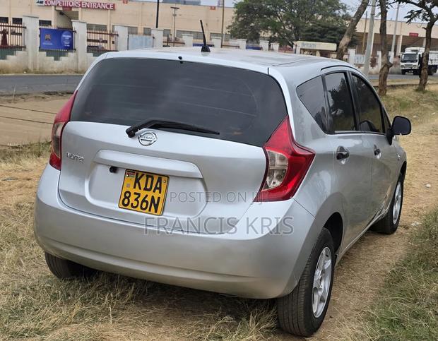 Nissan Note 2013 Silver