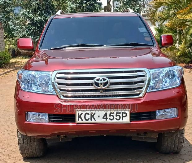 Toyota Land Cruiser 2010 Red