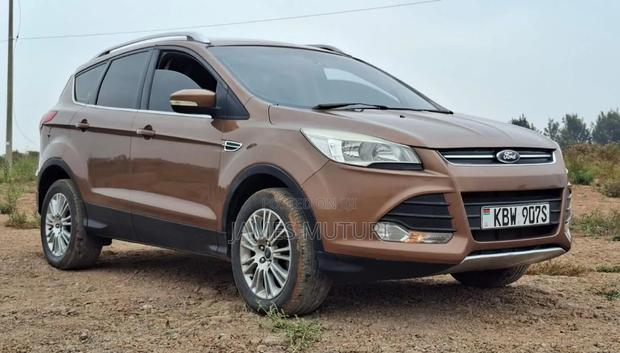 Ford Kuga 2013 Brown