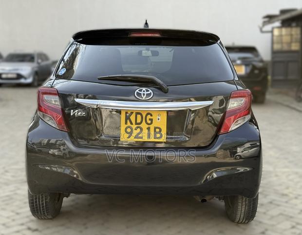 Toyota Vitz 1.0 FWD 3dr 2014 Black