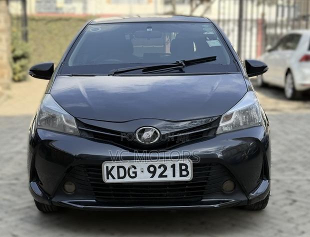 Toyota Vitz 1.0 FWD 3dr 2014 Black