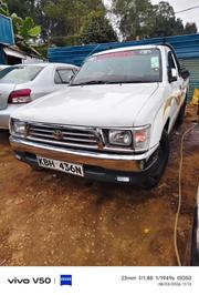 Toyota Hilux 2003 White for sale