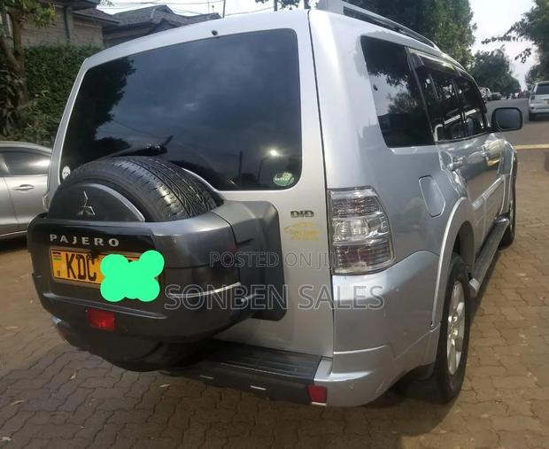 Mitsubishi Pajero 2014 Silver