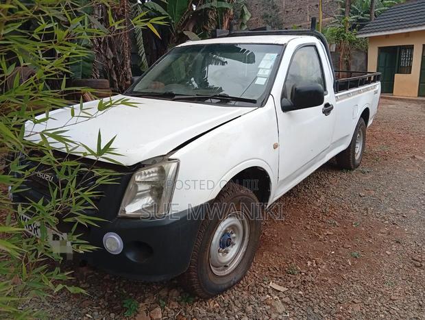 Isuzu D-MAX 2011 White