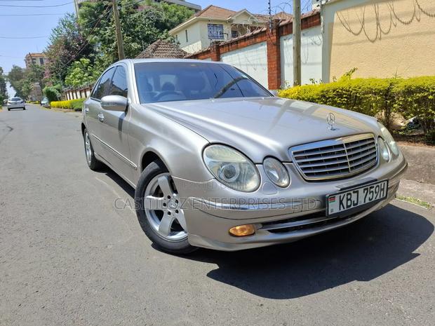 Mercedes-Benz E200 2004 Silver
