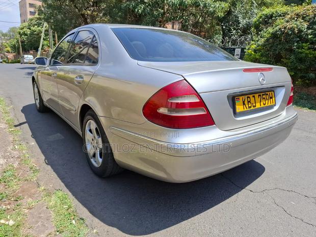 Mercedes-Benz E200 2004 Silver