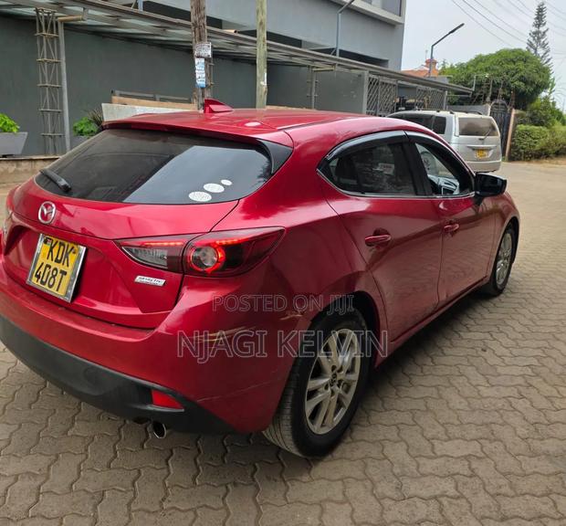 Mazda Axela 2015 Red