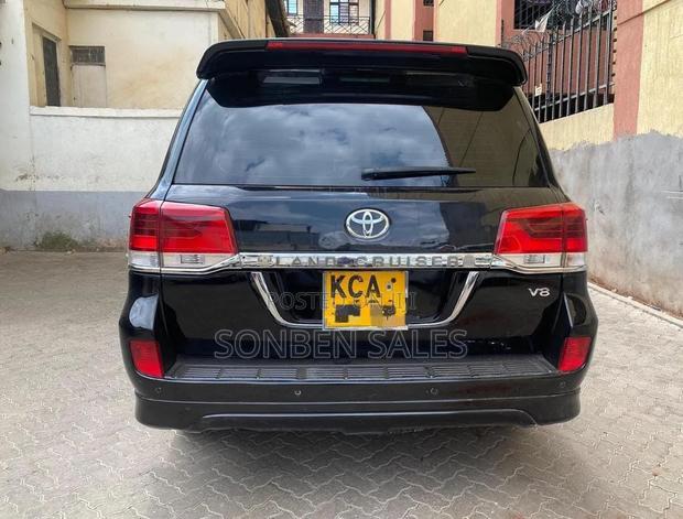 Toyota Land Cruiser 2009 Black