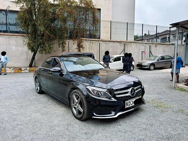 Mercedes-Benz C200 2015 Black