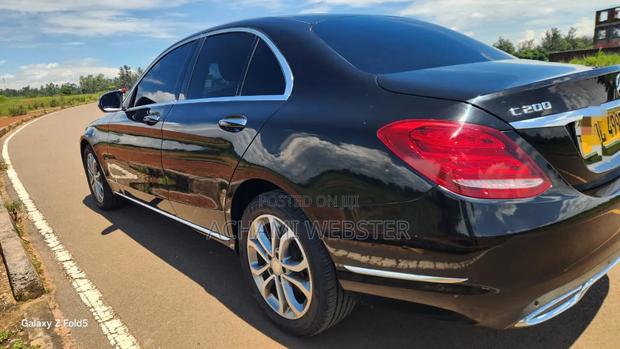 Mercedes-Benz C200 2016 Black