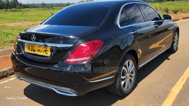 Mercedes-Benz C200 2016 Black
