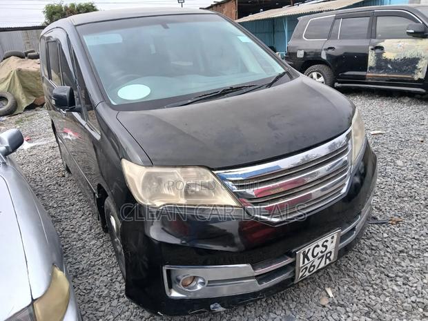 Nissan Serena 2011 Black
