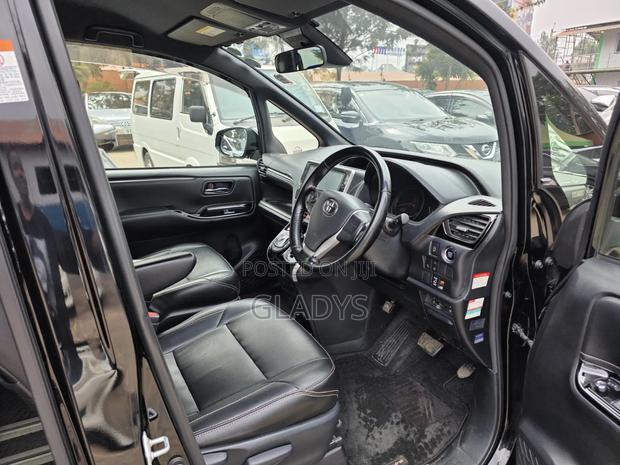 Toyota Esquire 2018 Black