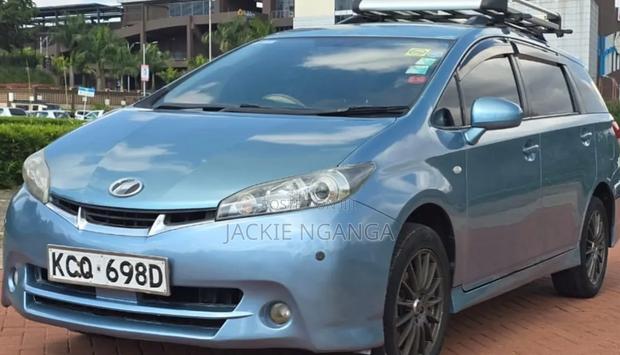 Toyota Wish 2011 Blue