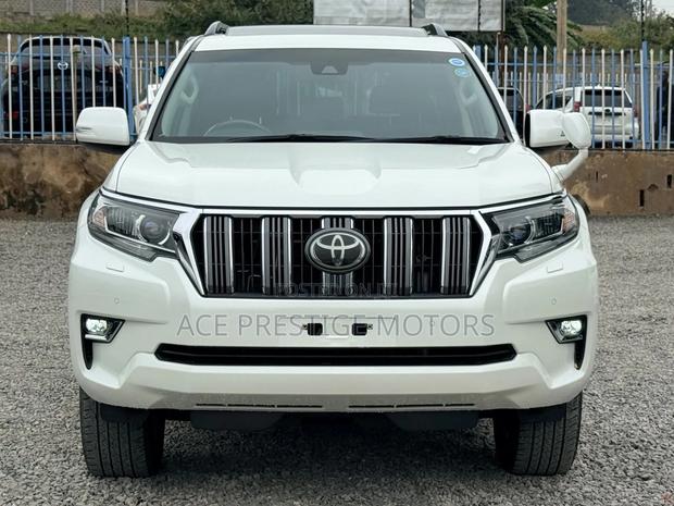 Toyota Land Cruiser Prado 2019 White