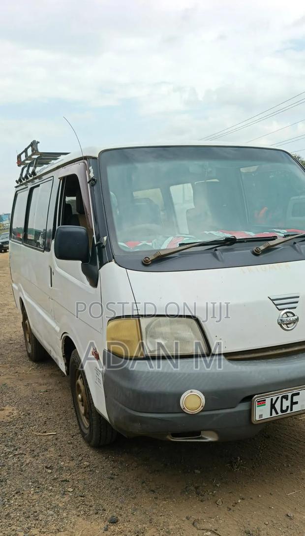 Car 2008 White