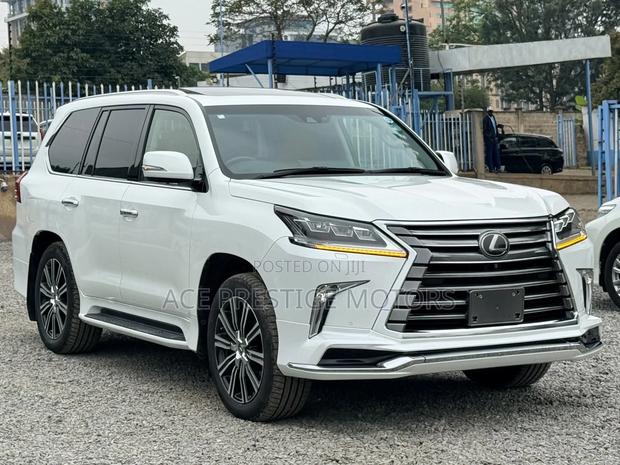 Lexus LX 2019 White