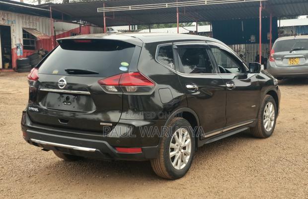 Nissan X-Trail 2018 Green