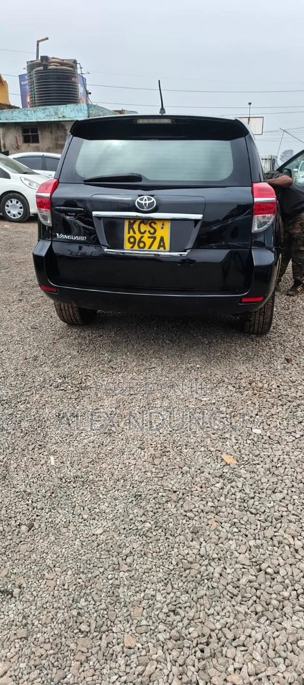 Toyota Vanguard 2011 Black