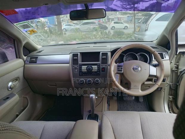 Nissan Tiida 2007