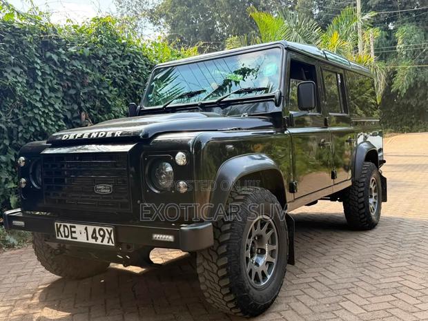 Land Rover Defender 2010 Black