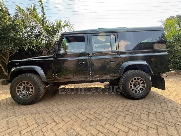 Land Rover Defender 2010 Black