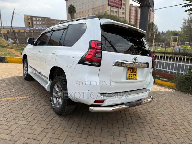 Toyota Land Cruiser Prado 2.7 i 2010 White