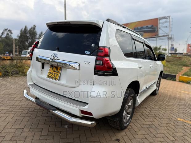 Toyota Land Cruiser Prado 2.7 i 2010 White
