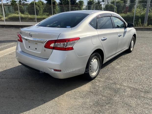 Nissan Sylphy 2019 Silver