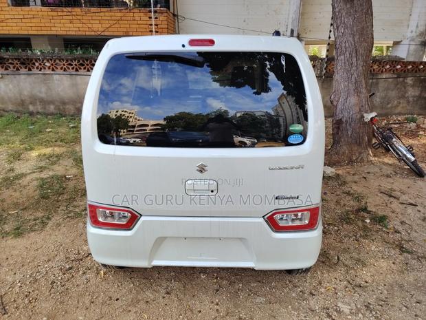 Suzuki Wagon 2019 White