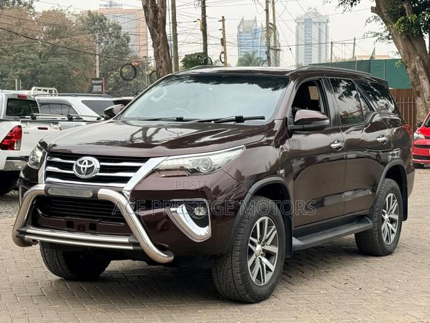 Toyota Fortuner 2020 Brown
