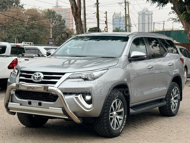 Toyota Fortuner 2.8 D AWD 2020 Silver