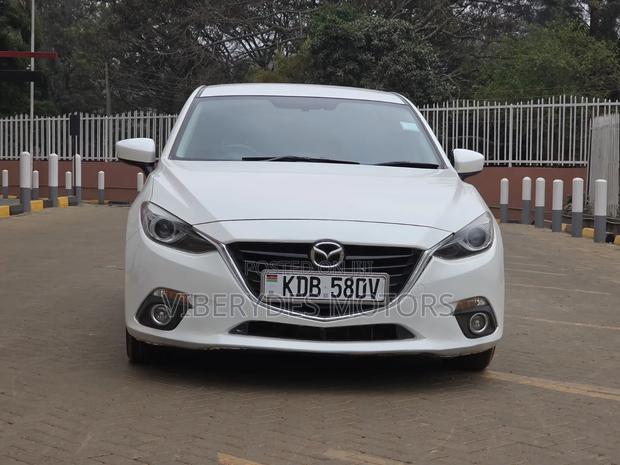 Mazda Axela SV Premium 2014 White