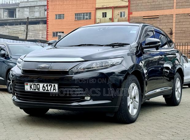 Toyota Harrier 2.0 2018 Black
