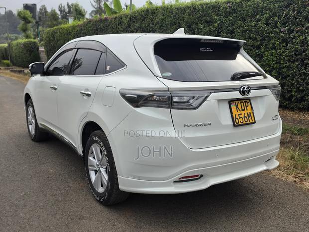 Toyota Harrier 2.0 4WD 2016 Pearl