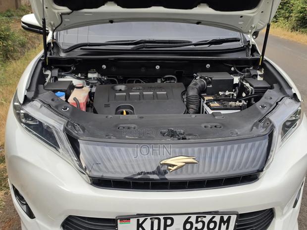 Toyota Harrier 2.0 4WD 2016 Pearl