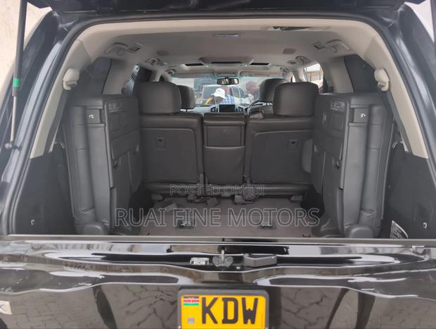 Toyota Land Cruiser 2010 Black