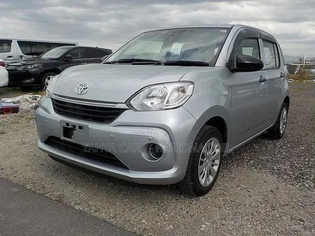 Toyota Passo 2019 Silver