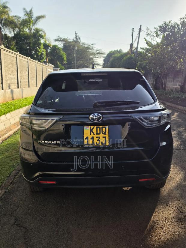 Toyota Harrier 2.0 2017 Matt Black